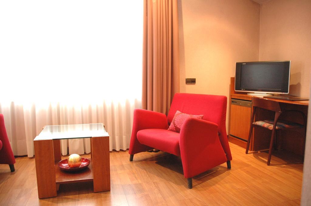 Hotel Arumi Santa Eugenia de Berga Room photo